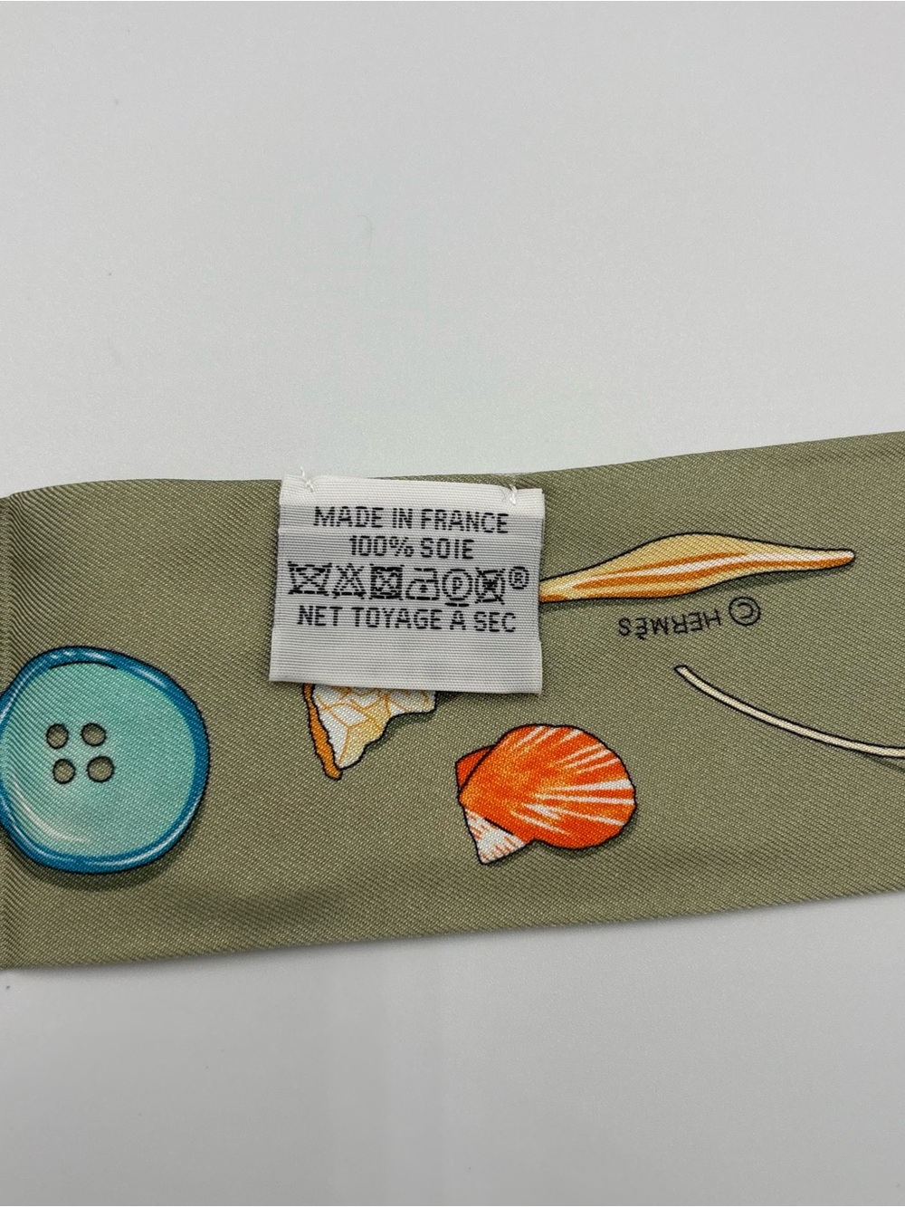 Hermès In the Pocket Silk Twilly Scarf Sage Green Taupe Objects Print - Picture 5 of 6